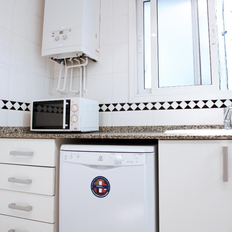 Alguera Apartments Napols Barcelona Rum bild