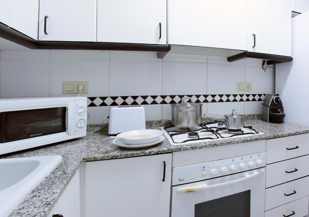 Alguera Apartments Napols Barcelona Rum bild