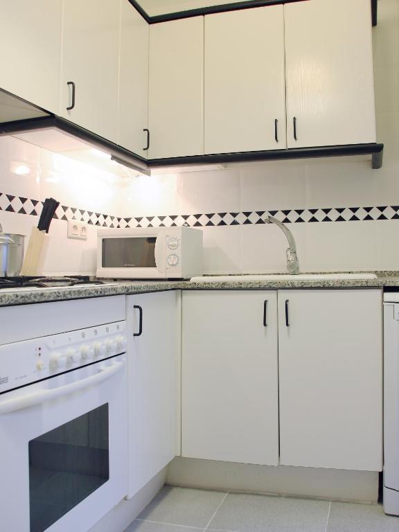 Alguera Apartments Napols Barcelona Rum bild